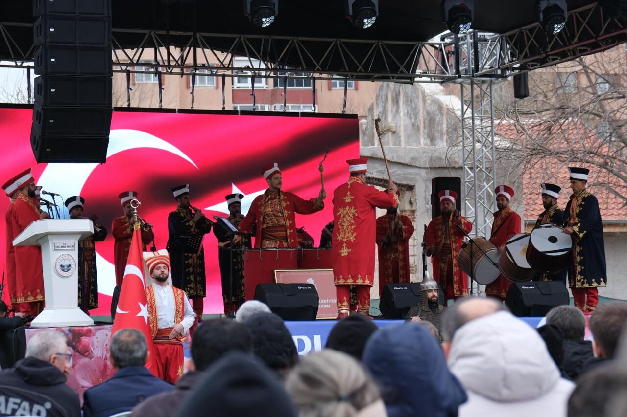 20248F82 C341 4B49 Acb3 409A4A2203B6