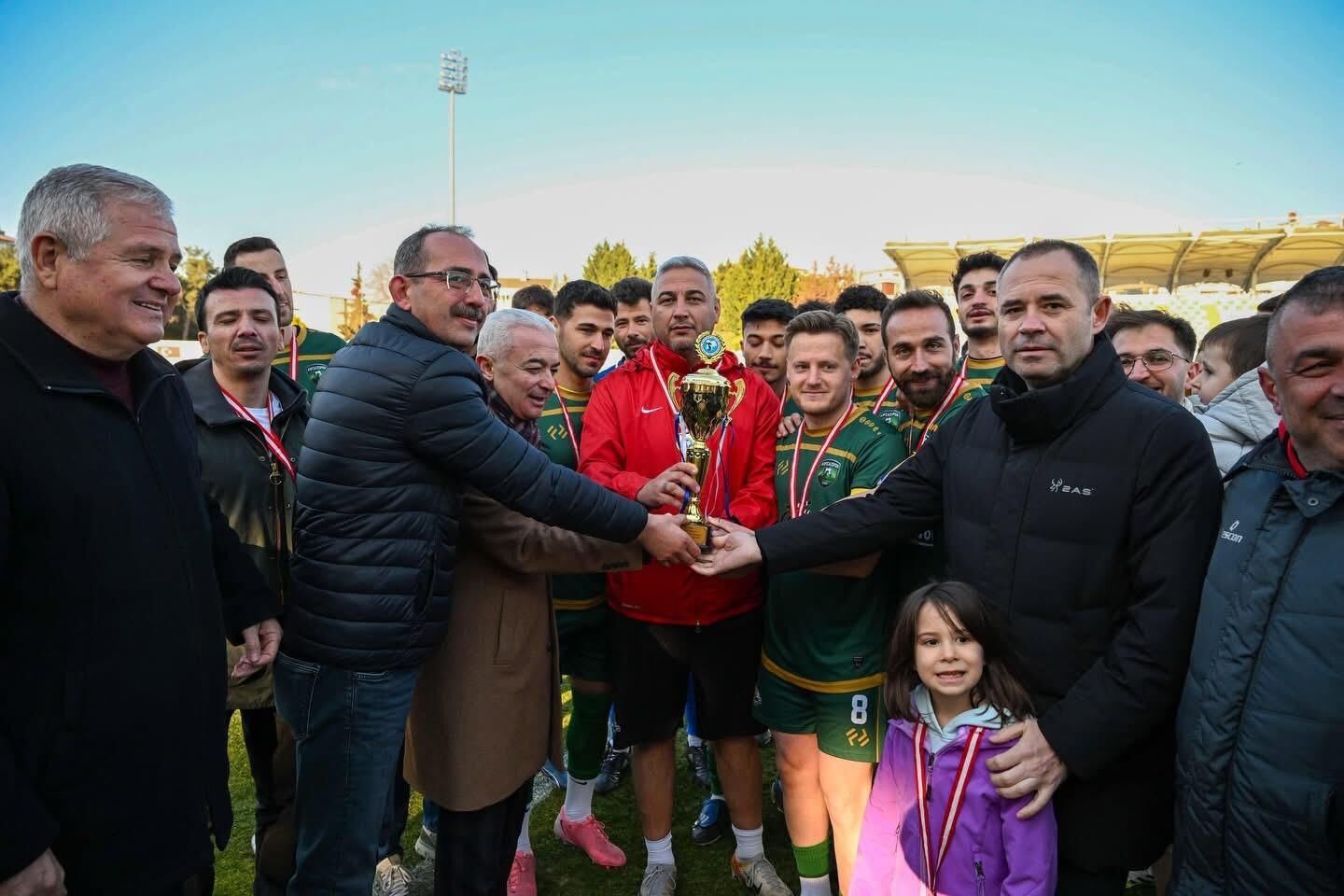 361A5F9E 7484 44B5 810E D2D595575Cec