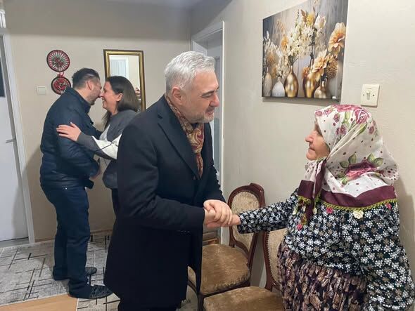 645719171 858745177194581 3636172690443136609 N