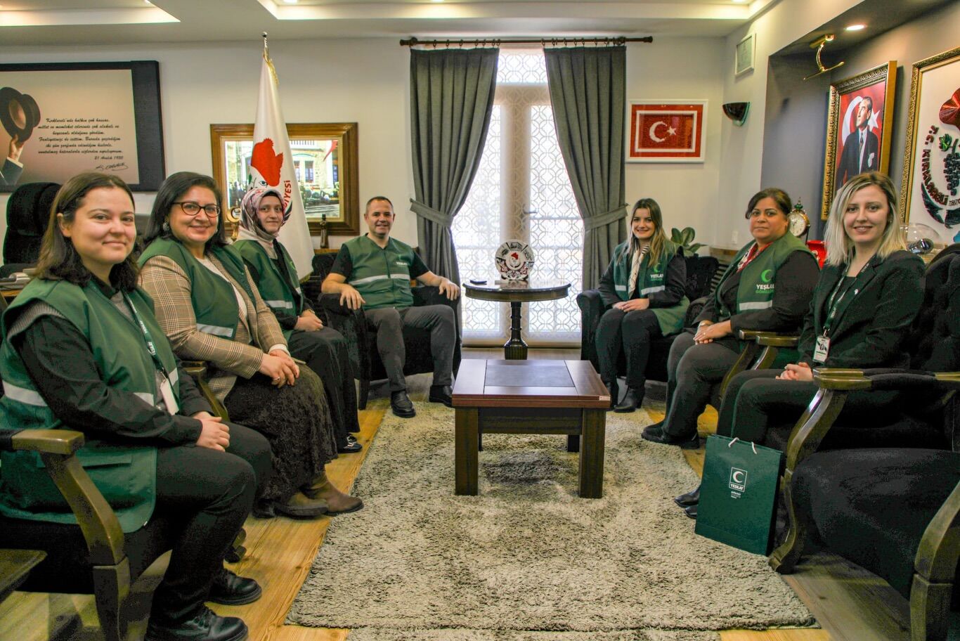 645785762 18566171917020172 7216916711761885762 N