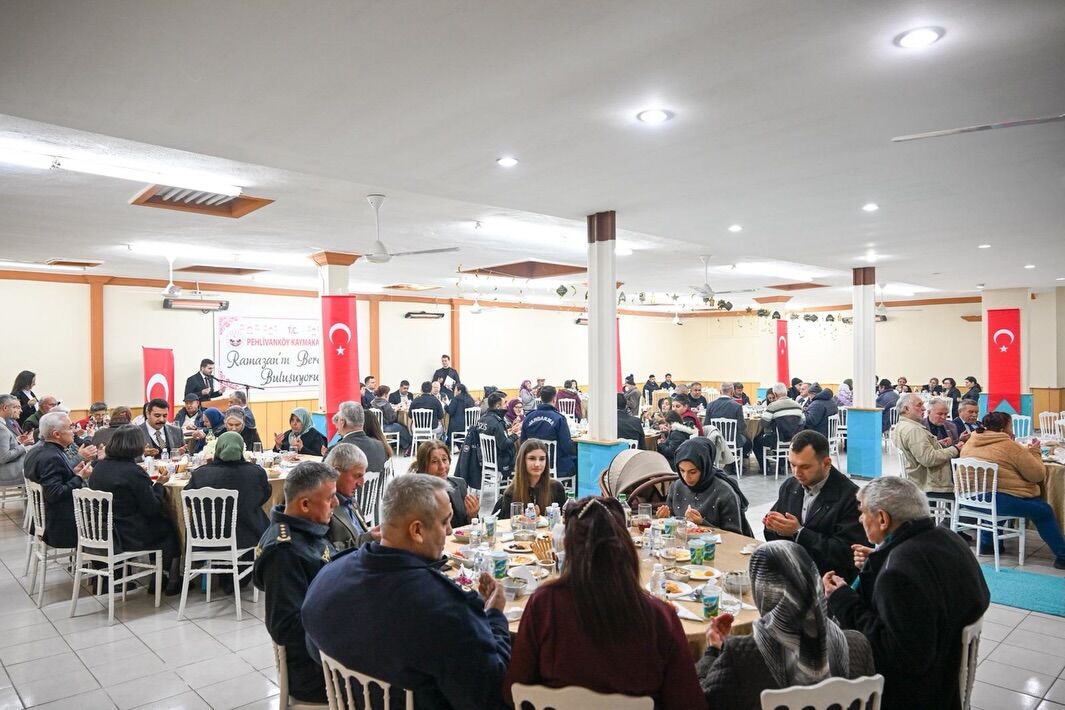 645868298 18526379860069775 7527595771465919600 N