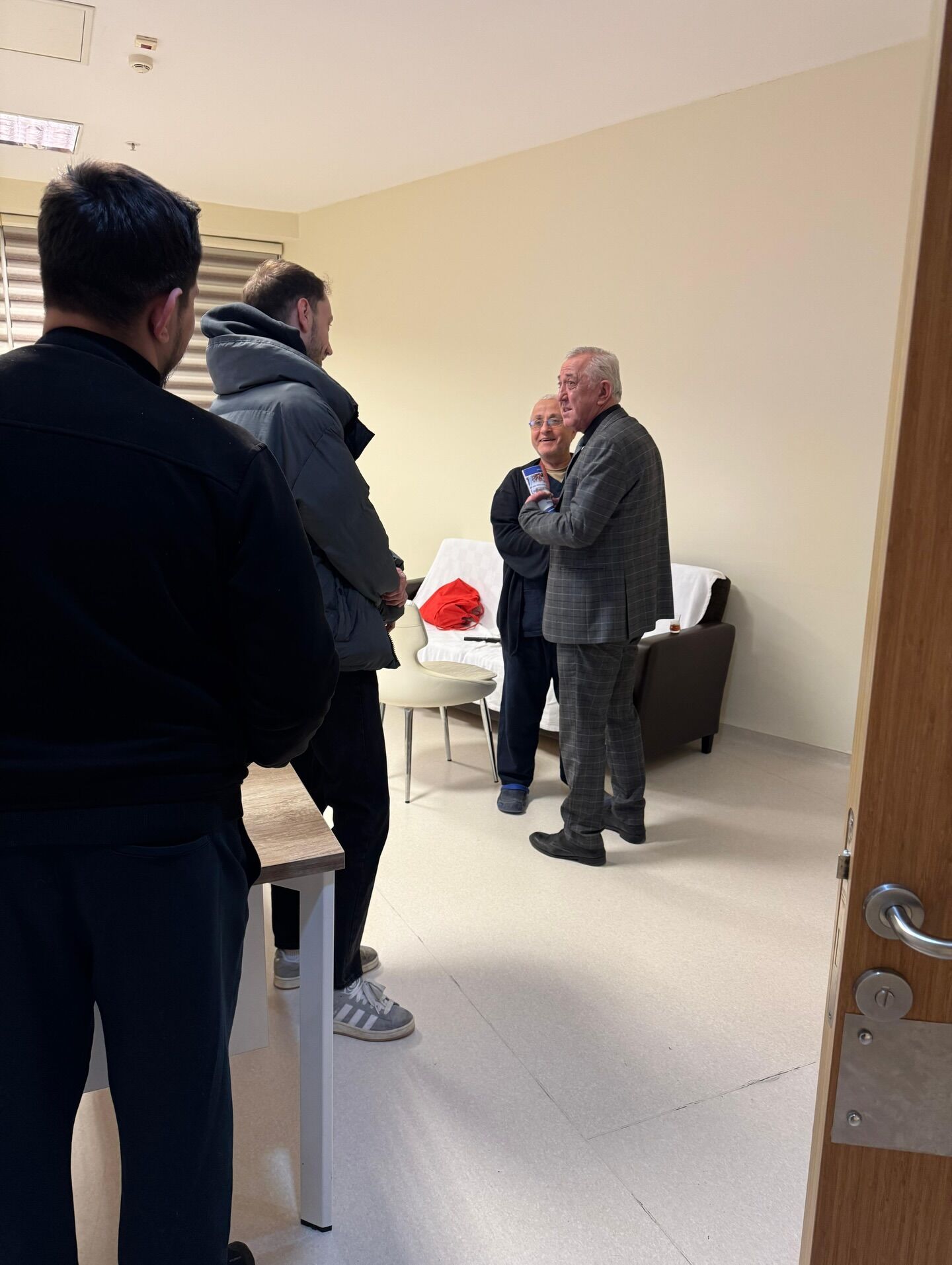 645898324 17956795083074906 865892801699668481 N