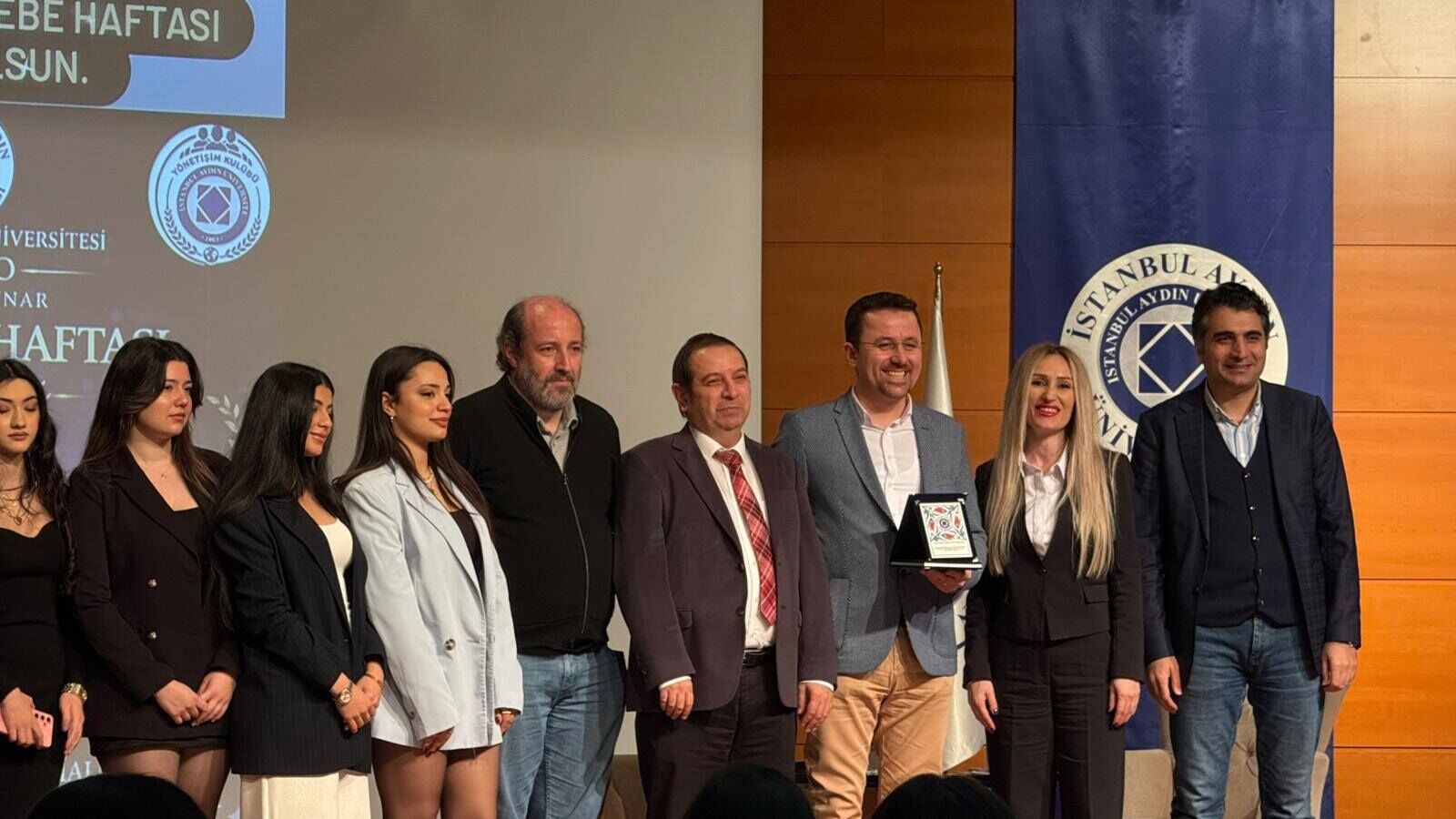 646022619 10163932393341912 228284213867263293 N