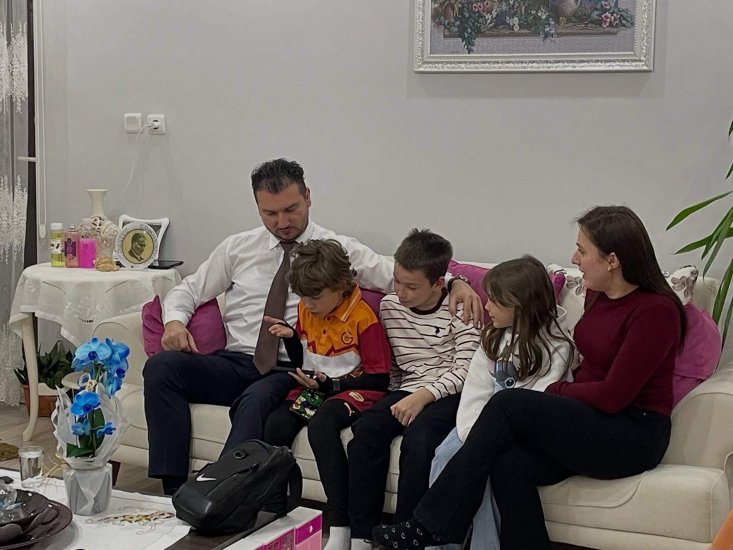 648684528 17952584982109197 8865586395554619379 N