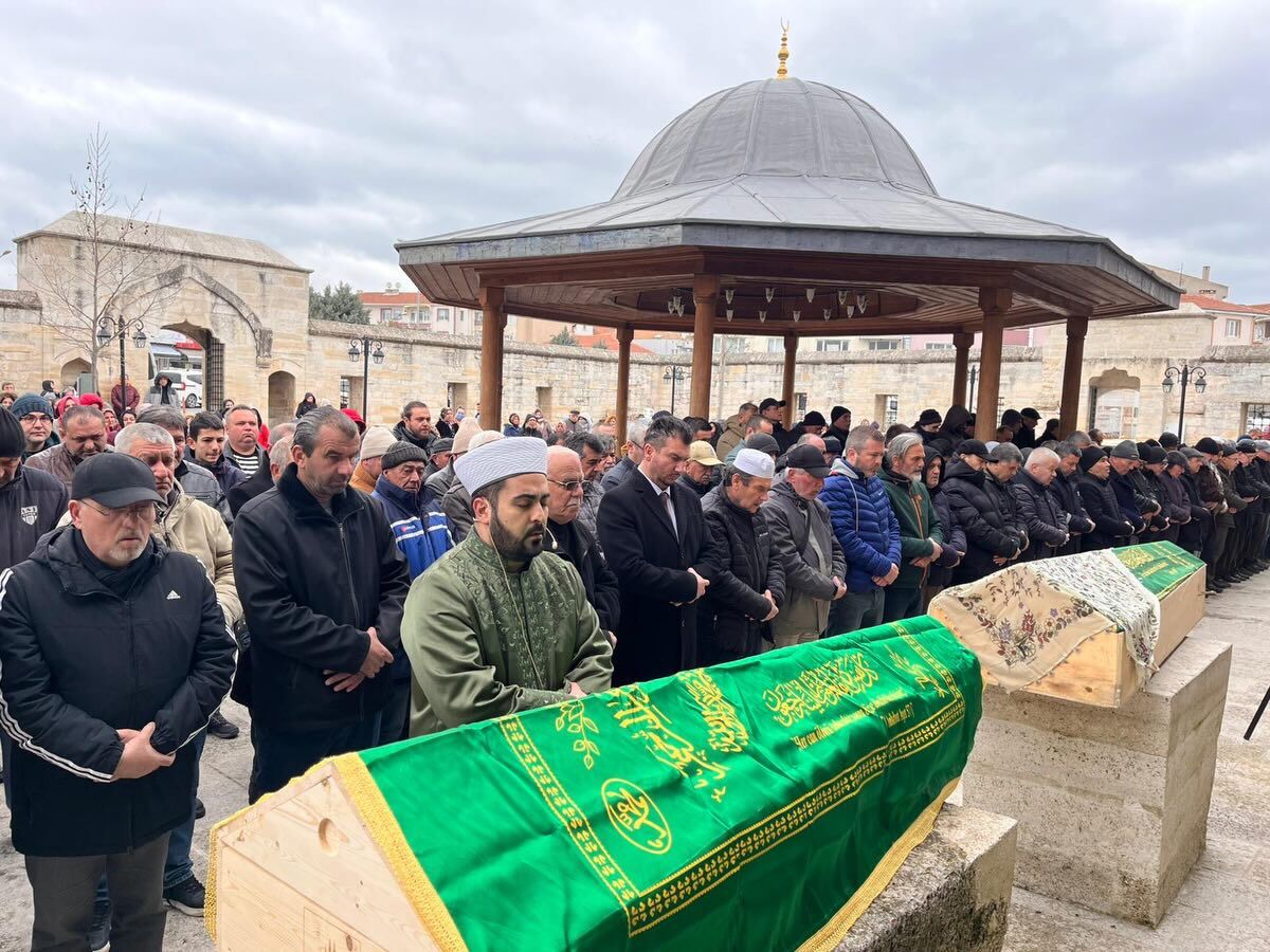 656076477 17956442760109197 6963317106234948074 N