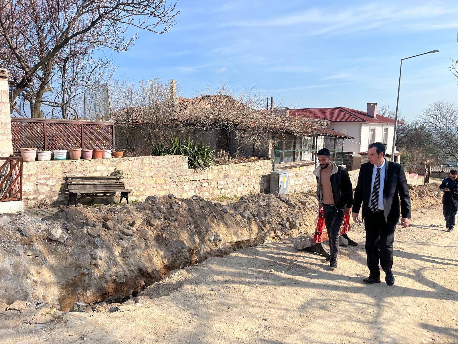 Başkan Özalp Doğalgaz Çalışmalarını Yerinde İnceledi