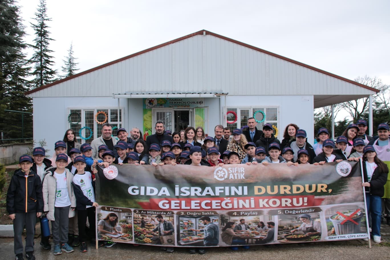 73Fef6B6 1C26 465B Bead F49Ac4D6C9E2