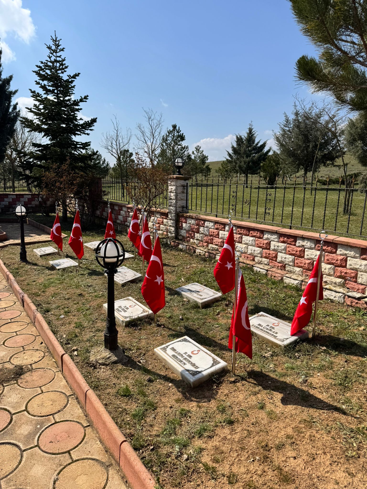 83B03490 B547 4Bd4 882B 746Bc6B14835