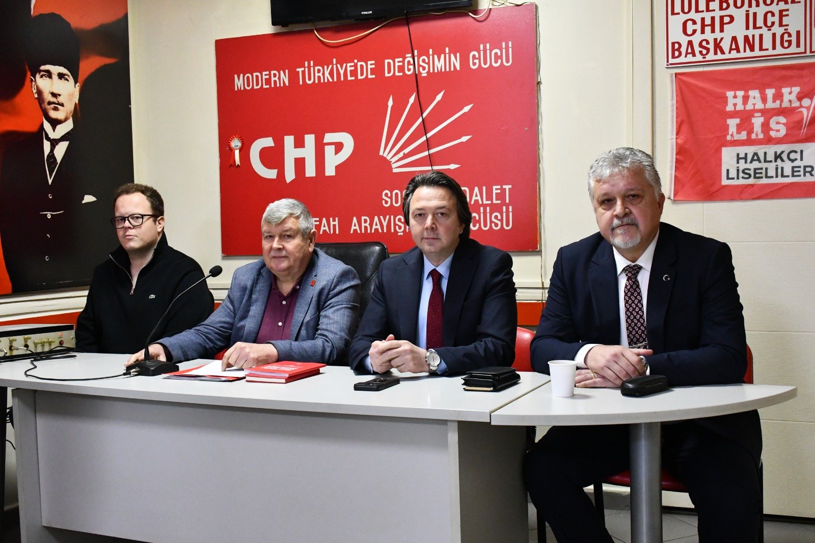 912D5Fa7 Cced 4B00 9920 4Bbe37A7Fcc5