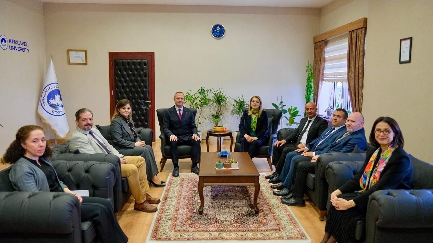 Ad4E8355 C2D8 4F24 86D8 2Ae762Aae754