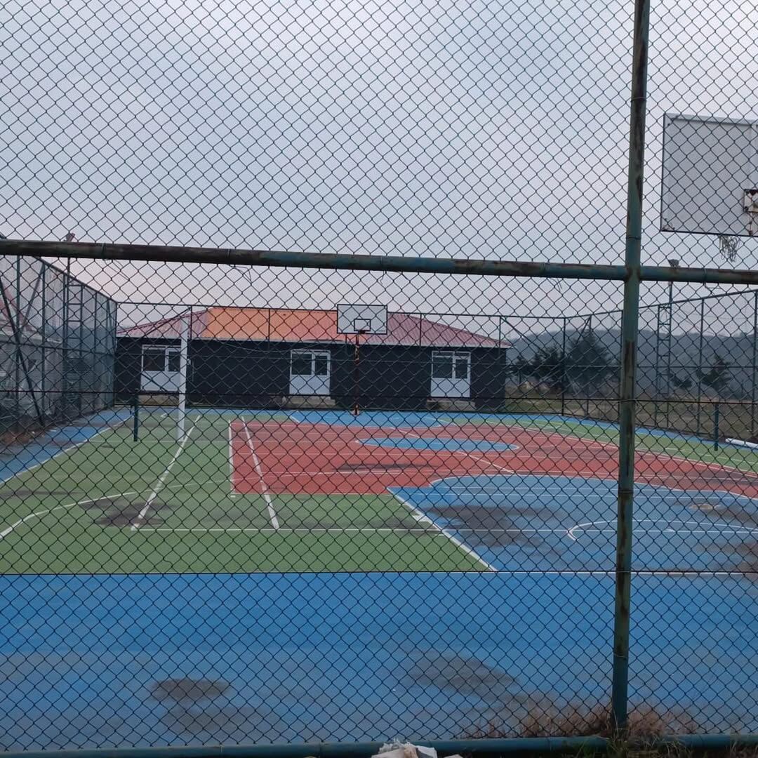 Belediyemiz Ekipleri Tarafından Ağaç Budama Çalışmaları Gerçekleştirilmiştir. Yapılan Budama Çal (3)