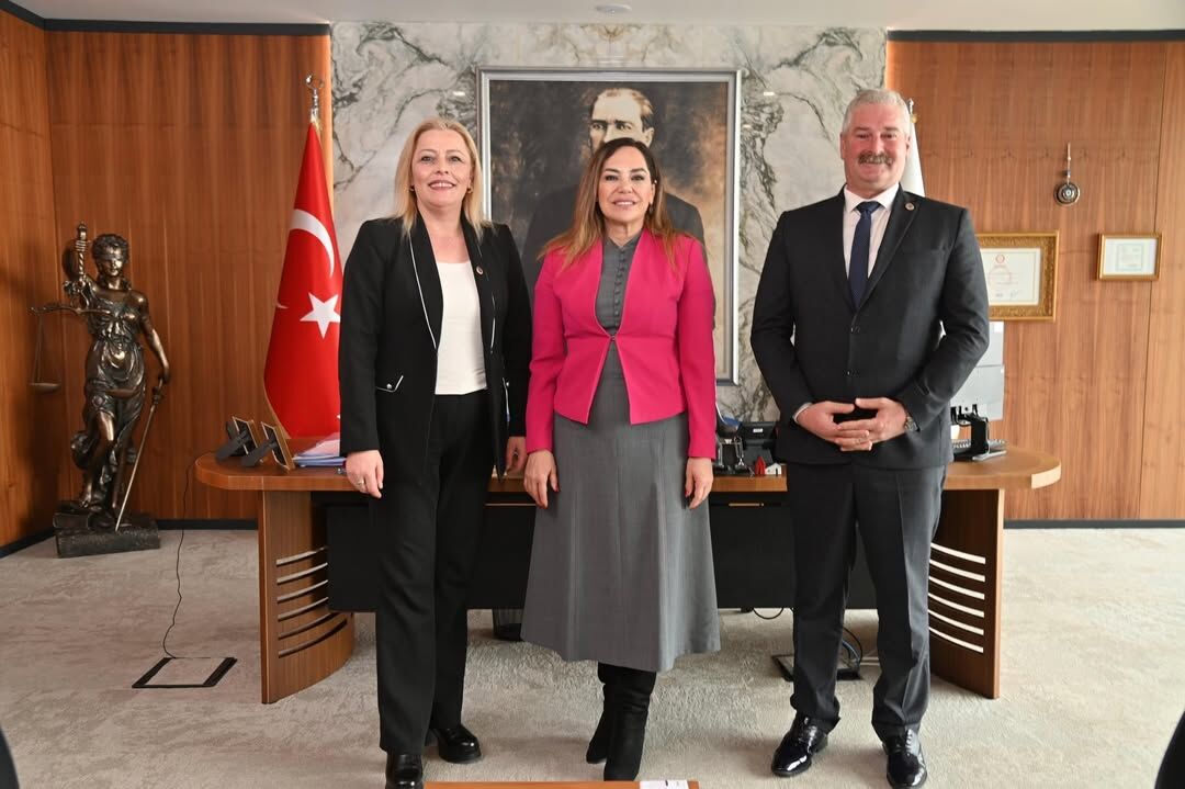 Bugün, Tekirdağ Büyükşehir Belediye Başkanımız Sayın Dr. Candan Yüceer’i Makamında Ziyaret Edere (3)