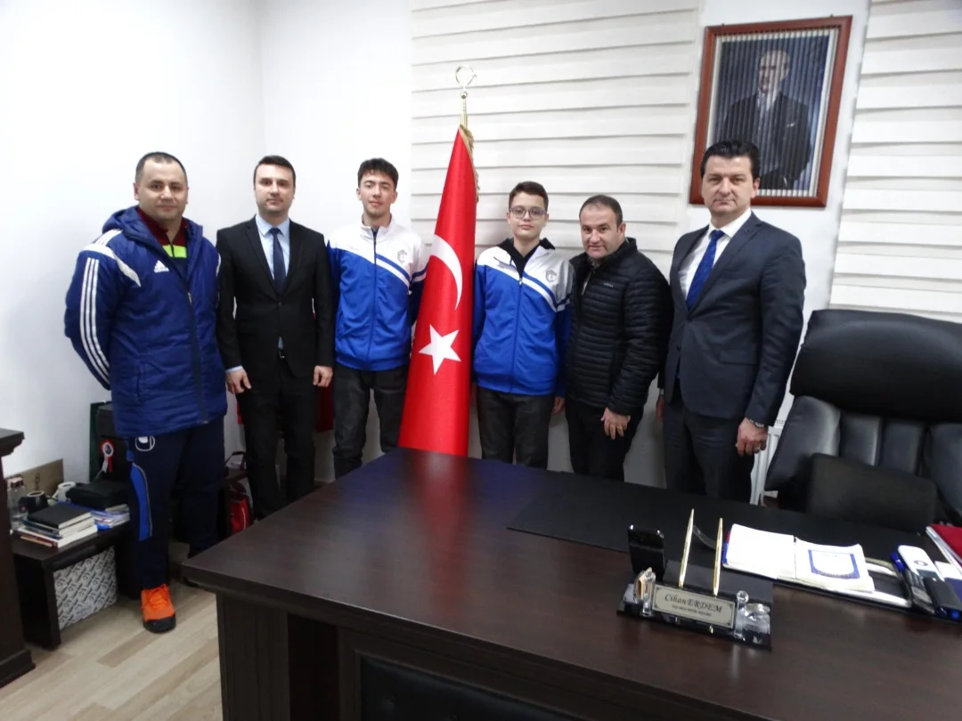 Kepirtepe Anadolu Lisesi Floor Curling Erkek Takımı Bölge Şampiyonu Oldu2025 2026 Okul Sporları (2)