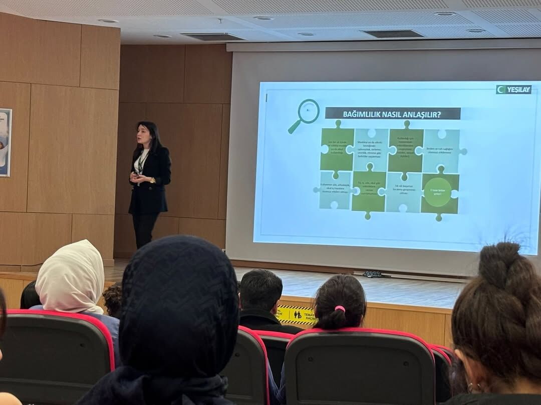 Kırklareli Eğitim Ve Araştırma Hastanesi’nde Bağımlılıkla Mücadele Eğitimi Düzenlendiyeşilay Dan (2)