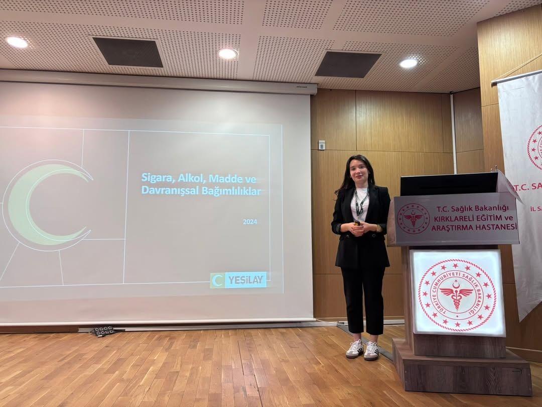 Kırklareli Eğitim Ve Araştırma Hastanesi’nde Bağımlılıkla Mücadele Eğitimi Düzenlendiyeşilay Dan
