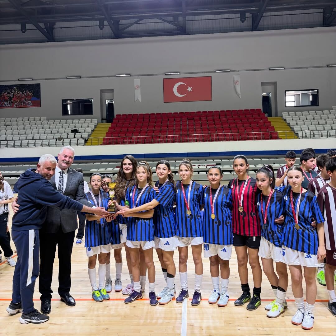 🏆 Okul Sporları Futsal Yıldız Kız Erkek İl Birinciliği Müsabakaları Tamamlandı! ⚽Okul Sporları (2)
