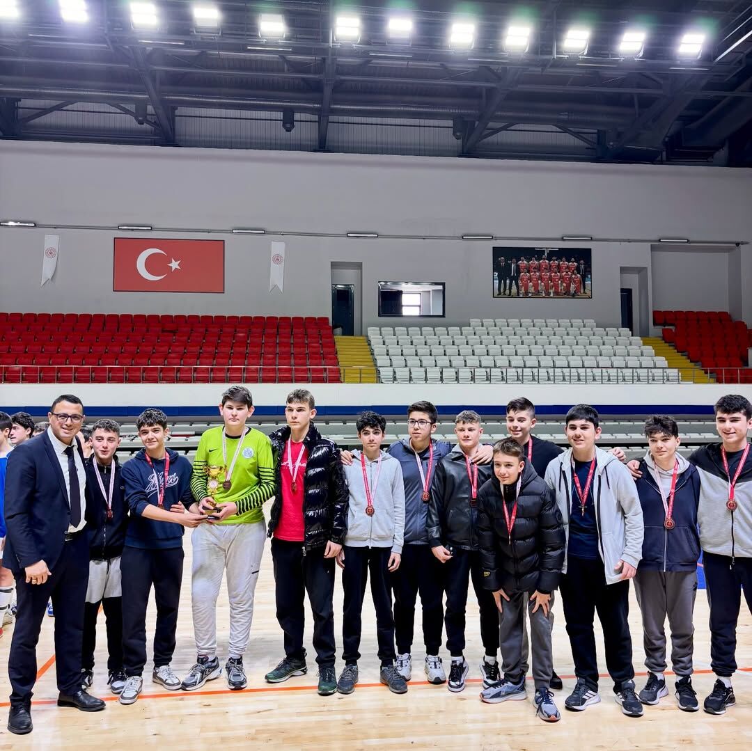 🏆 Okul Sporları Futsal Yıldız Kız Erkek İl Birinciliği Müsabakaları Tamamlandı! ⚽Okul Sporları (3)