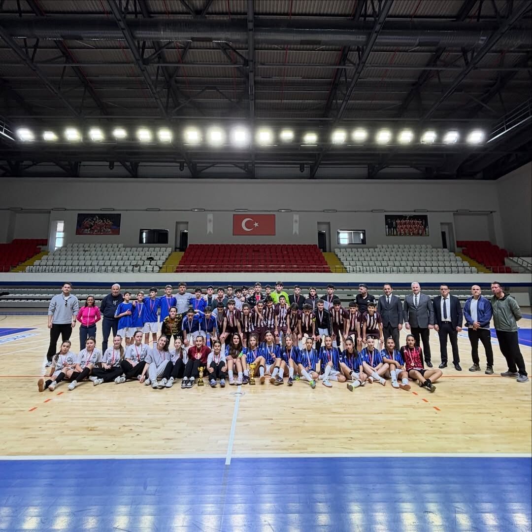 🏆 Okul Sporları Futsal Yıldız Kız Erkek İl Birinciliği Müsabakaları Tamamlandı! ⚽Okul Sporları