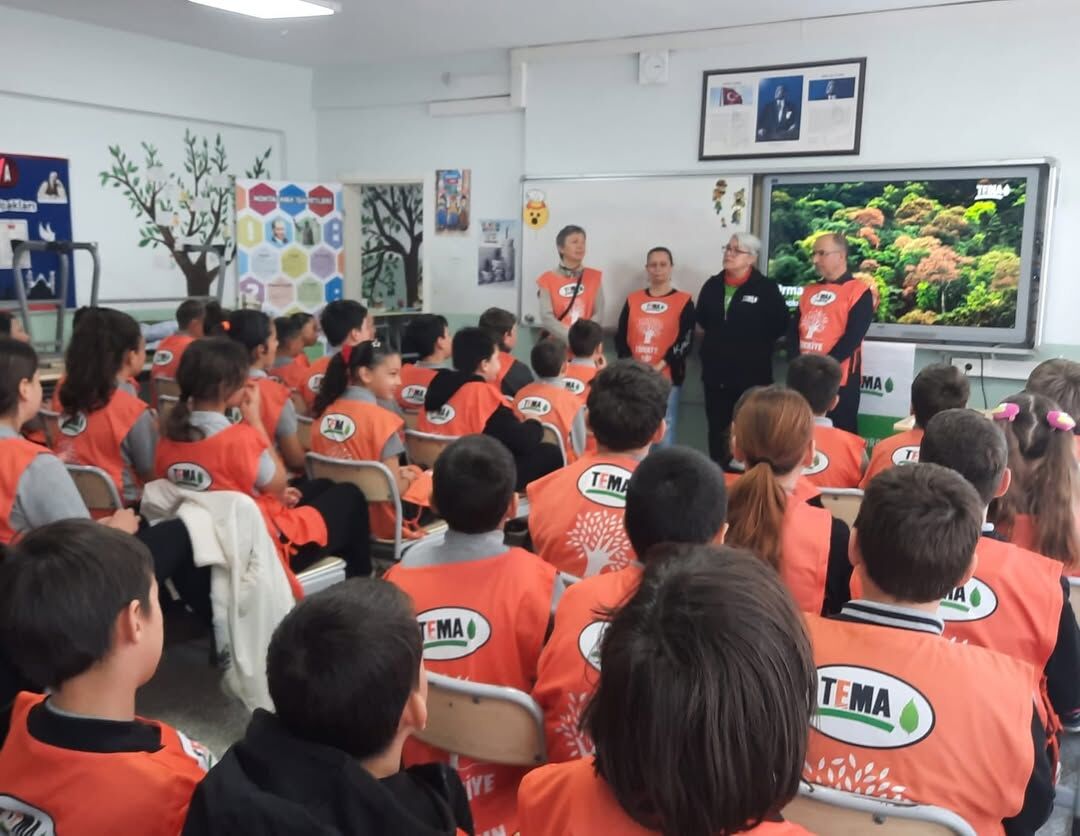 Okulumuzda Tema Vakfı Iş Birliğiyle 5A Ve 6A Sınıfı Öğrencilerimize Orman Ekosistemi Üzerine Far (3)