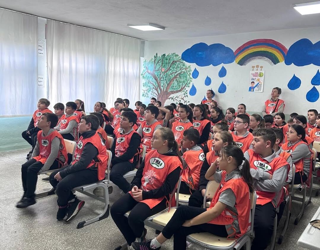 Okulumuzda Tema Vakfı Iş Birliğiyle 5A Ve 6A Sınıfı Öğrencilerimize Orman Ekosistemi Üzerine Far (4)