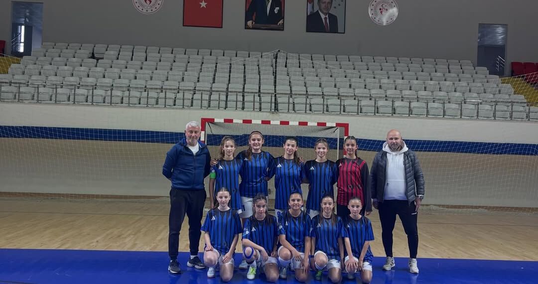 Pehlivanköy Gençlik Ve Spor İlçe Müdürlüğü Olarak Bugün Pehlivanköy Atatürk Ortaokulu Kız Futsal (4)