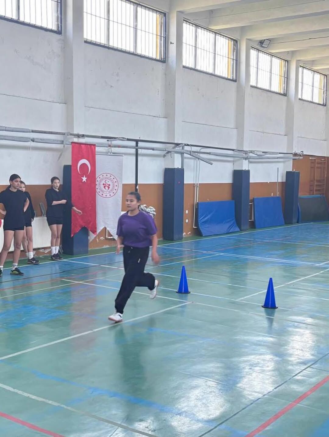 Pehlivanköy Gençlik Ve Spor İlçe Müdürlüğü Olarak Bugün Pehlivanköy Atatürk Ortaokulu Kız Futsal (5)