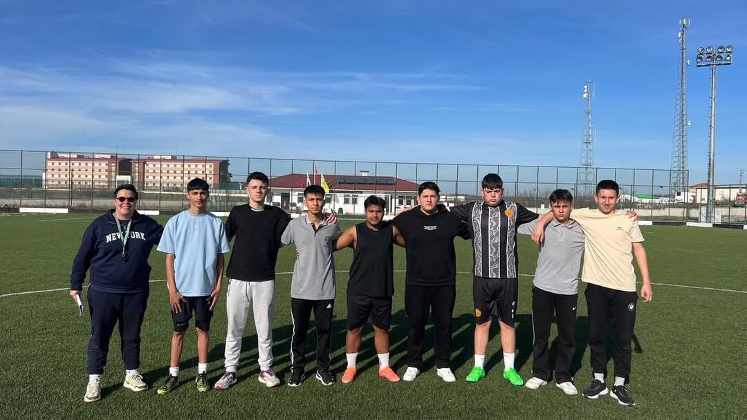 Pehlivanköy Gençlik Ve Spor İlçe Müdürlüğü Olarak Ilçemizde Gençlerimize Yönelik Futbol Kursu Ba (1)