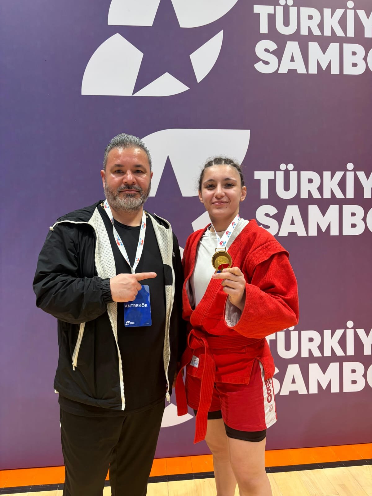 2B674224 3518 4Ca0 9020 2F5Be3127B2D