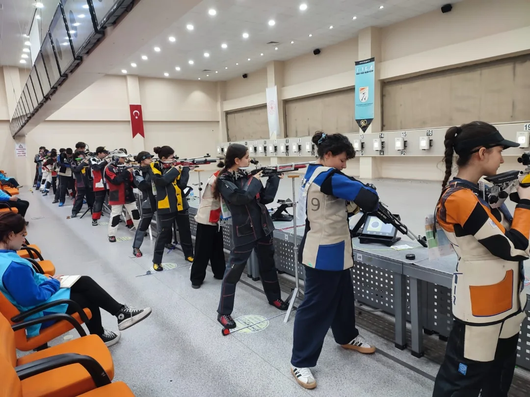 320 Sporcunun Katılımıyla Sakarya’da Gerçekleştirilen Havalı Silahlar 2. Grup Yarışmalarında, K (3)