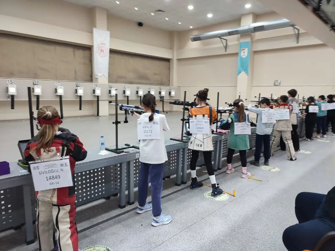 320 Sporcunun Katılımıyla Sakarya’da Gerçekleştirilen Havalı Silahlar 2. Grup Yarışmalarında, K (5)