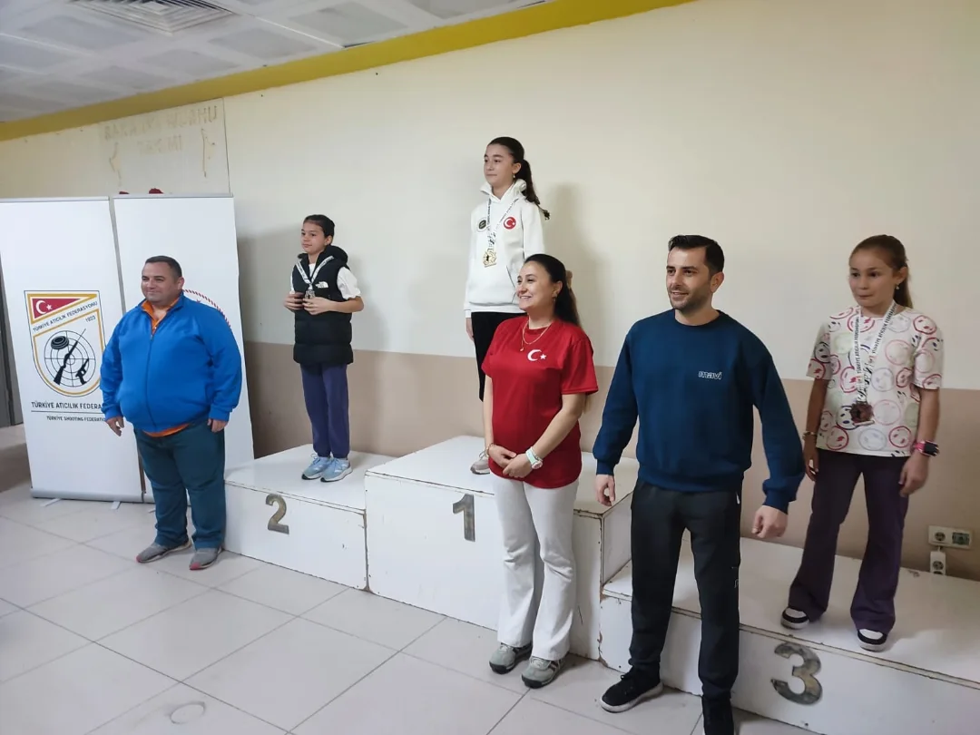 320 Sporcunun Katılımıyla Sakarya’da Gerçekleştirilen Havalı Silahlar 2. Grup Yarışmalarında, K (7)