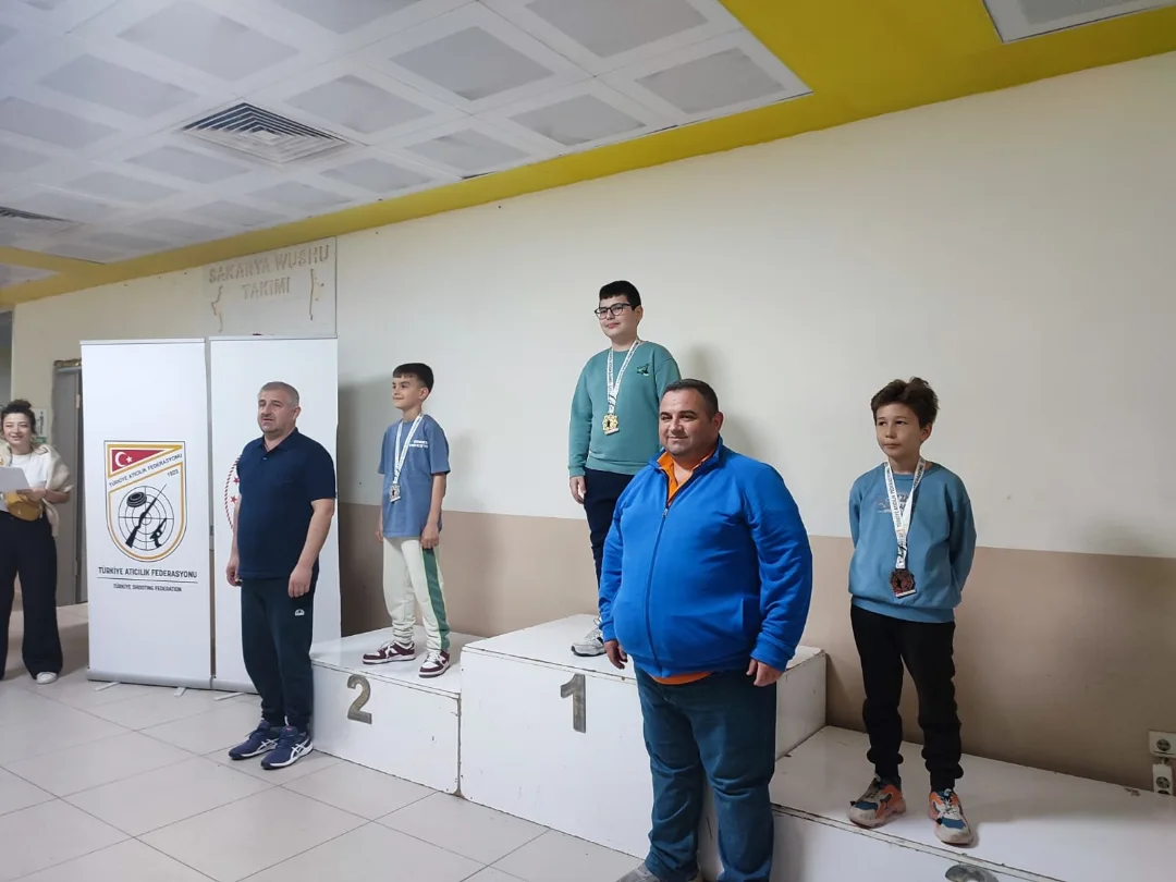 320 Sporcunun Katılımıyla Sakarya’da Gerçekleştirilen Havalı Silahlar 2. Grup Yarışmalarında, K (8)