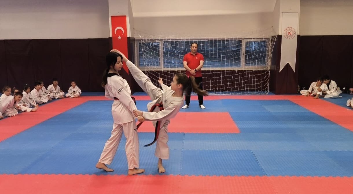 5C6D70C0 Ccc7 4Fe0 Bbff 75C0C8De4507