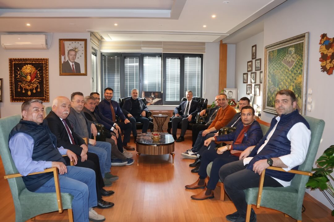 660133642 17960349051109197 6989546852466230673 N