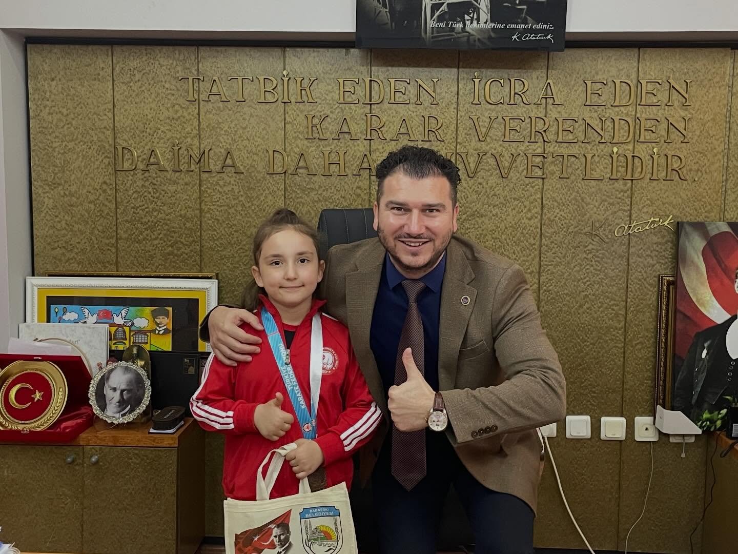 662311543 17960508525109197 2990748429317718591 N