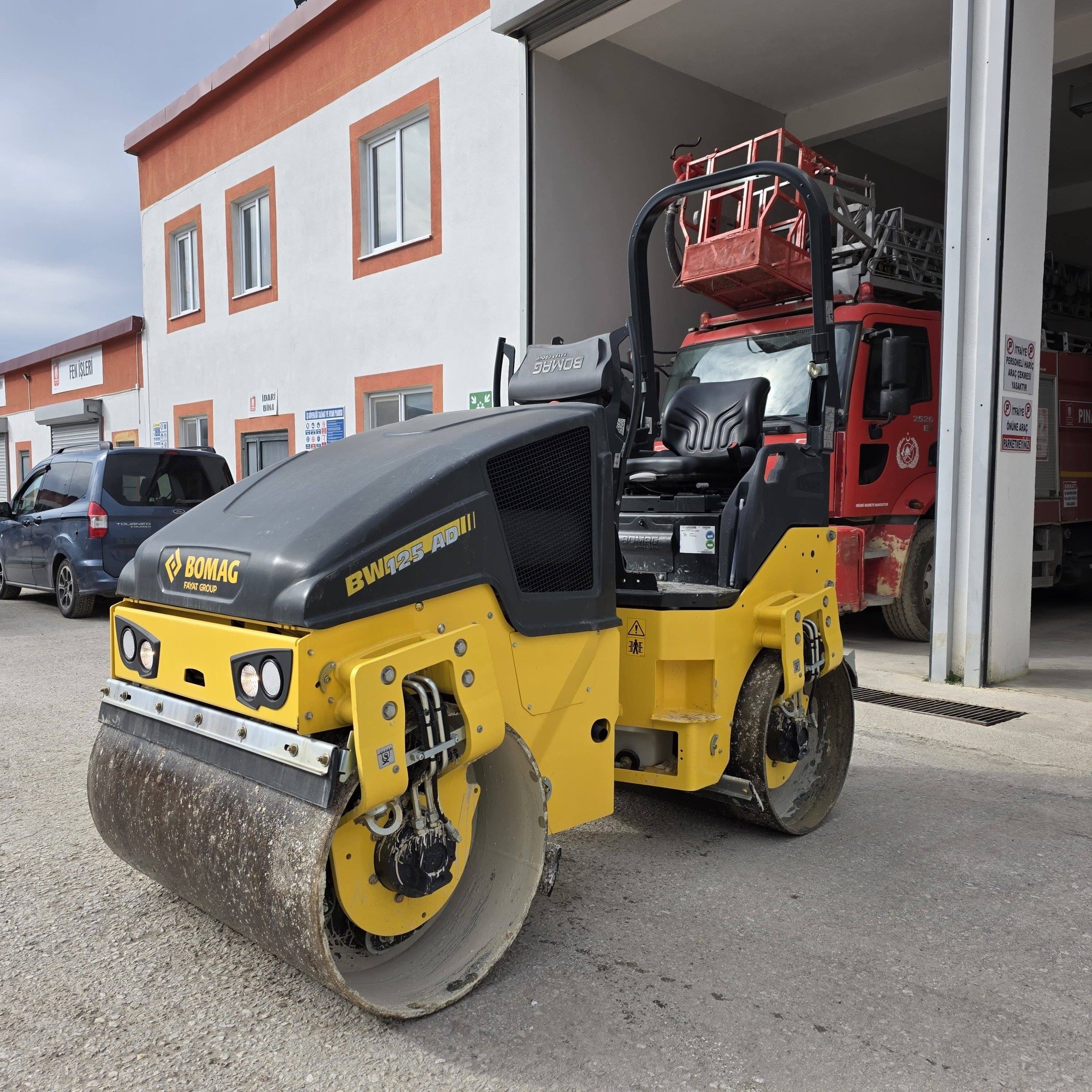 Pınarhisar Belediyesi Araç Filosuna Silindir Kazandırdı