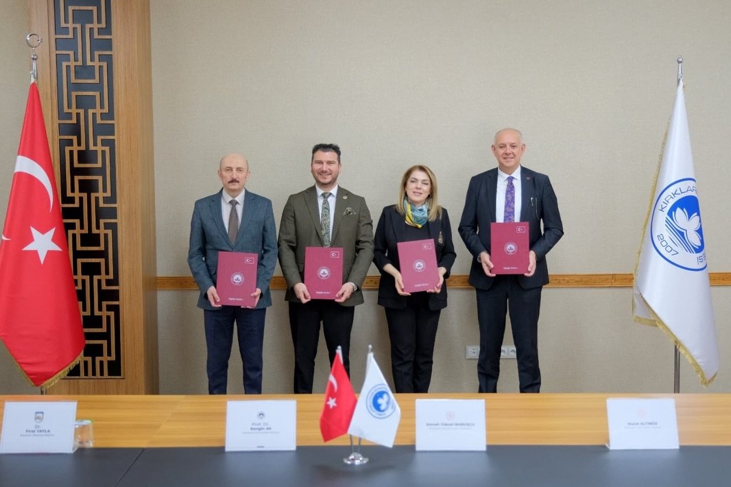 671181965 17963653143109197 7895558034178280837 N