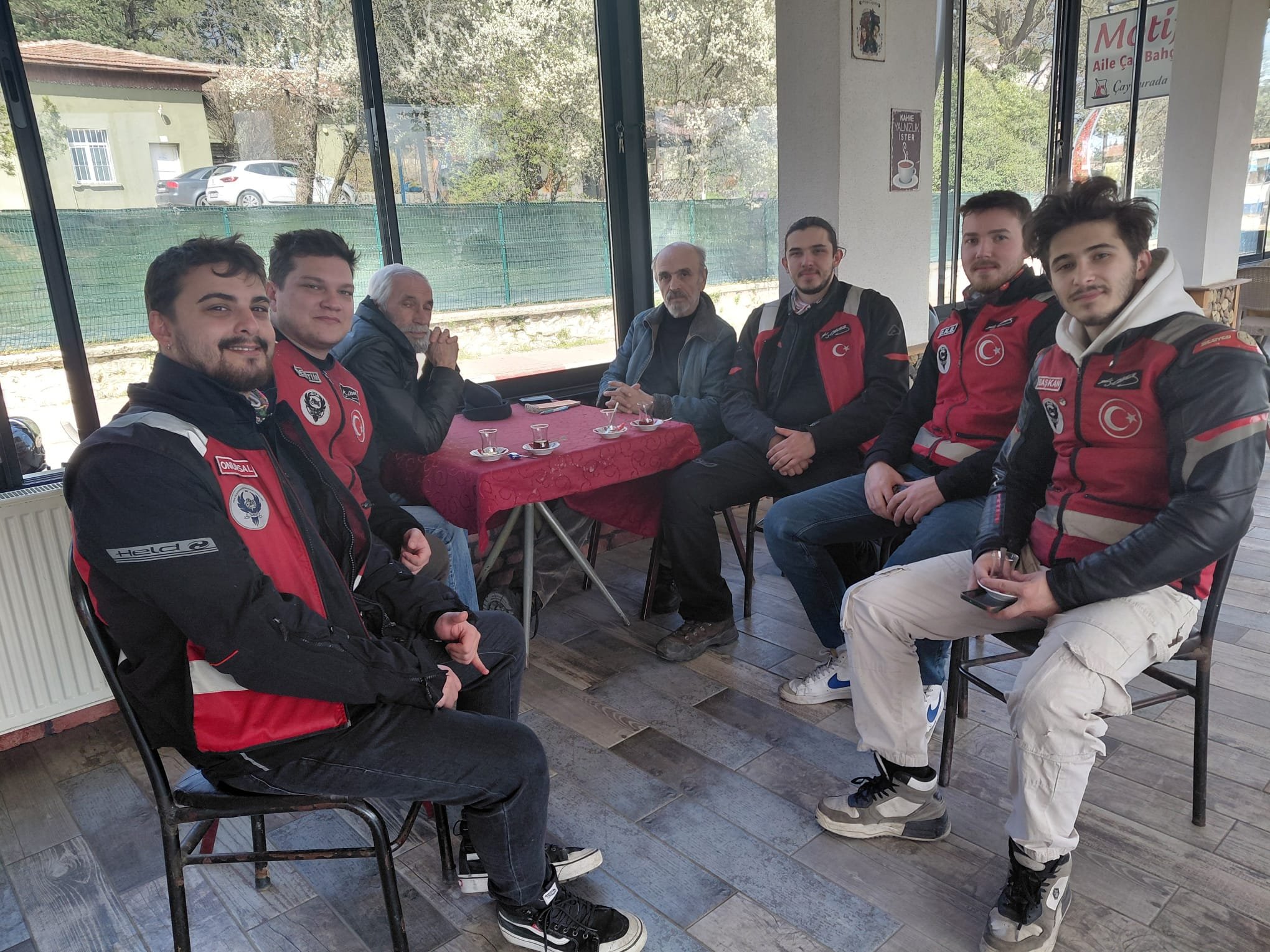 671578011 2549871182077401 1578981512971605656 N