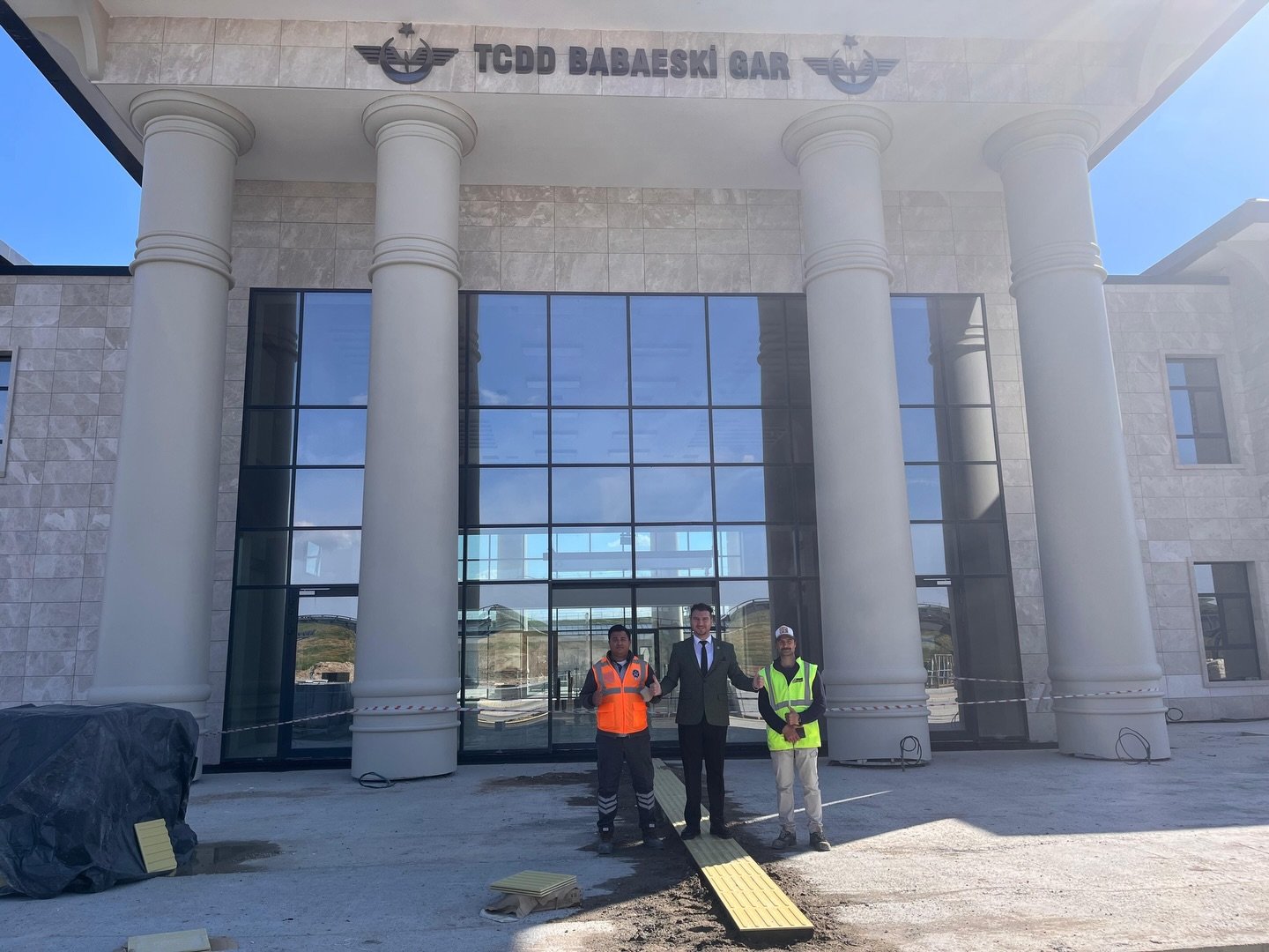 672398199 17964641112109197 3190544851597106879 N