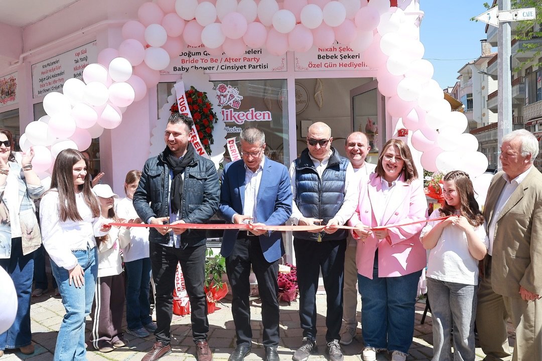 672487056 17964873105109197 6265383056040406420 N