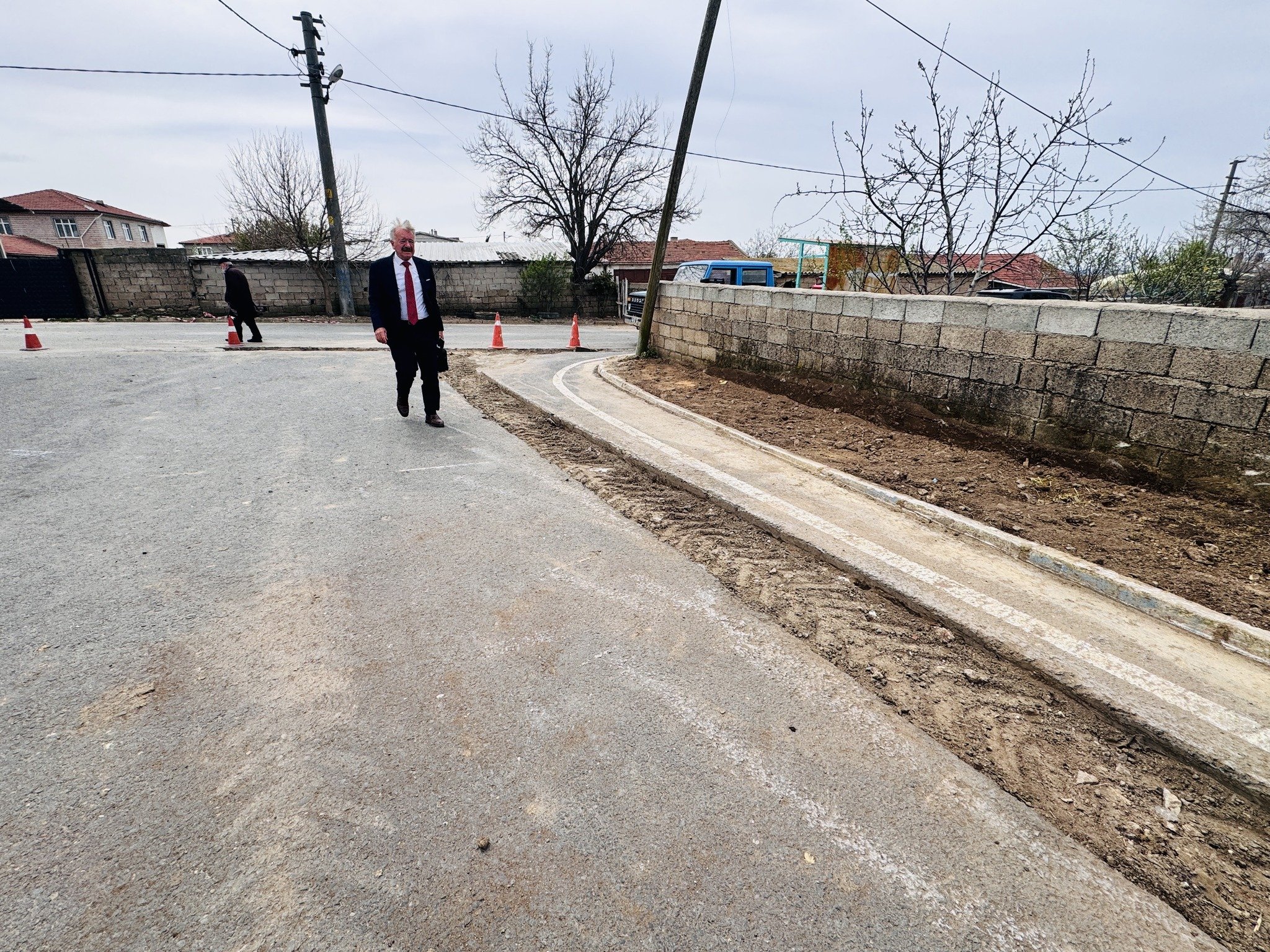 672690850 1809063830488188 5339288211036384097 N