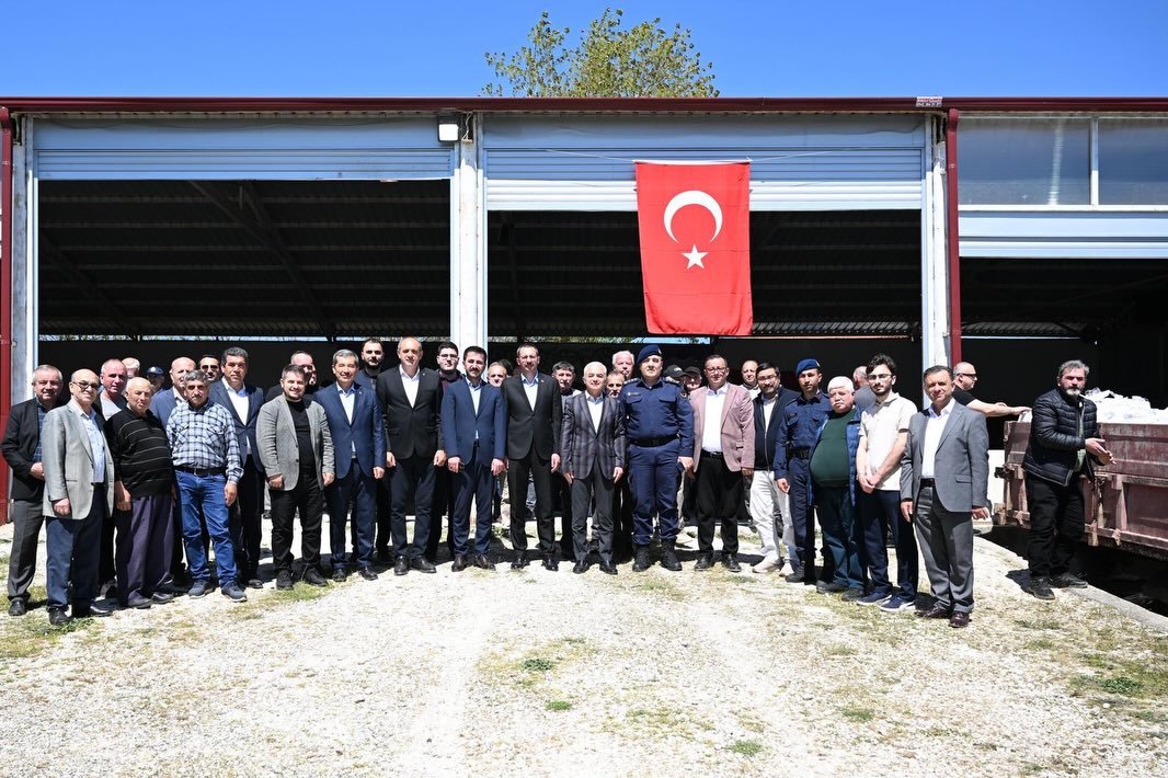 674473524 18197867398357661 3711260944265461469 N