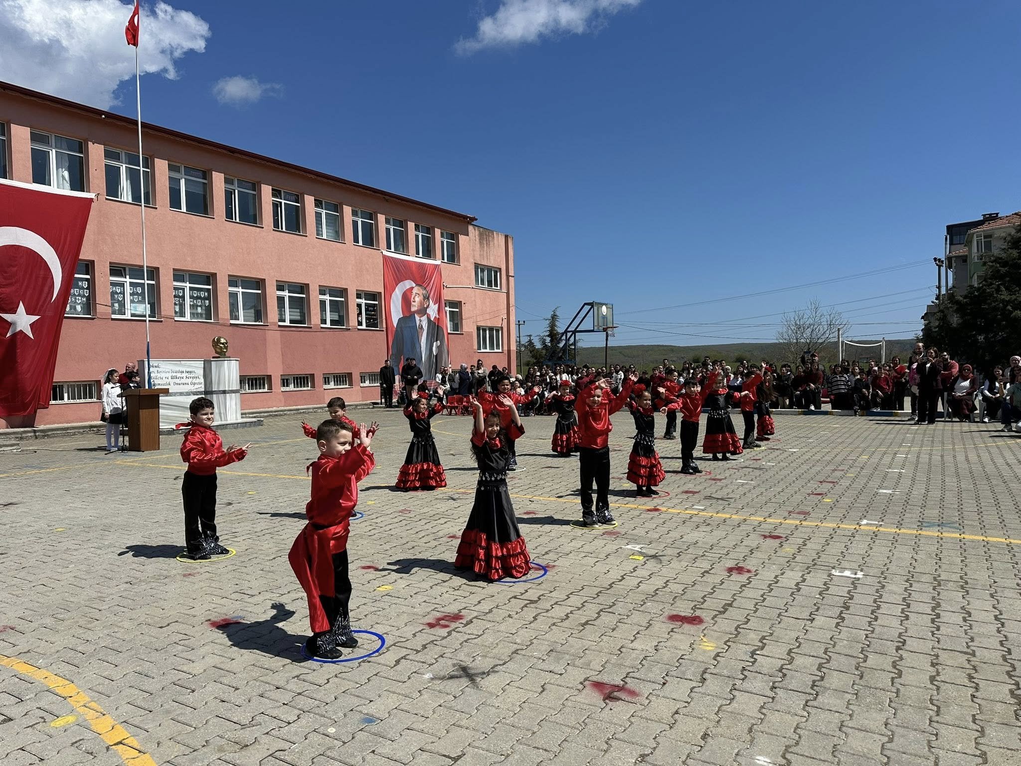 675968829 10163538951784331 3637132466180727516 N