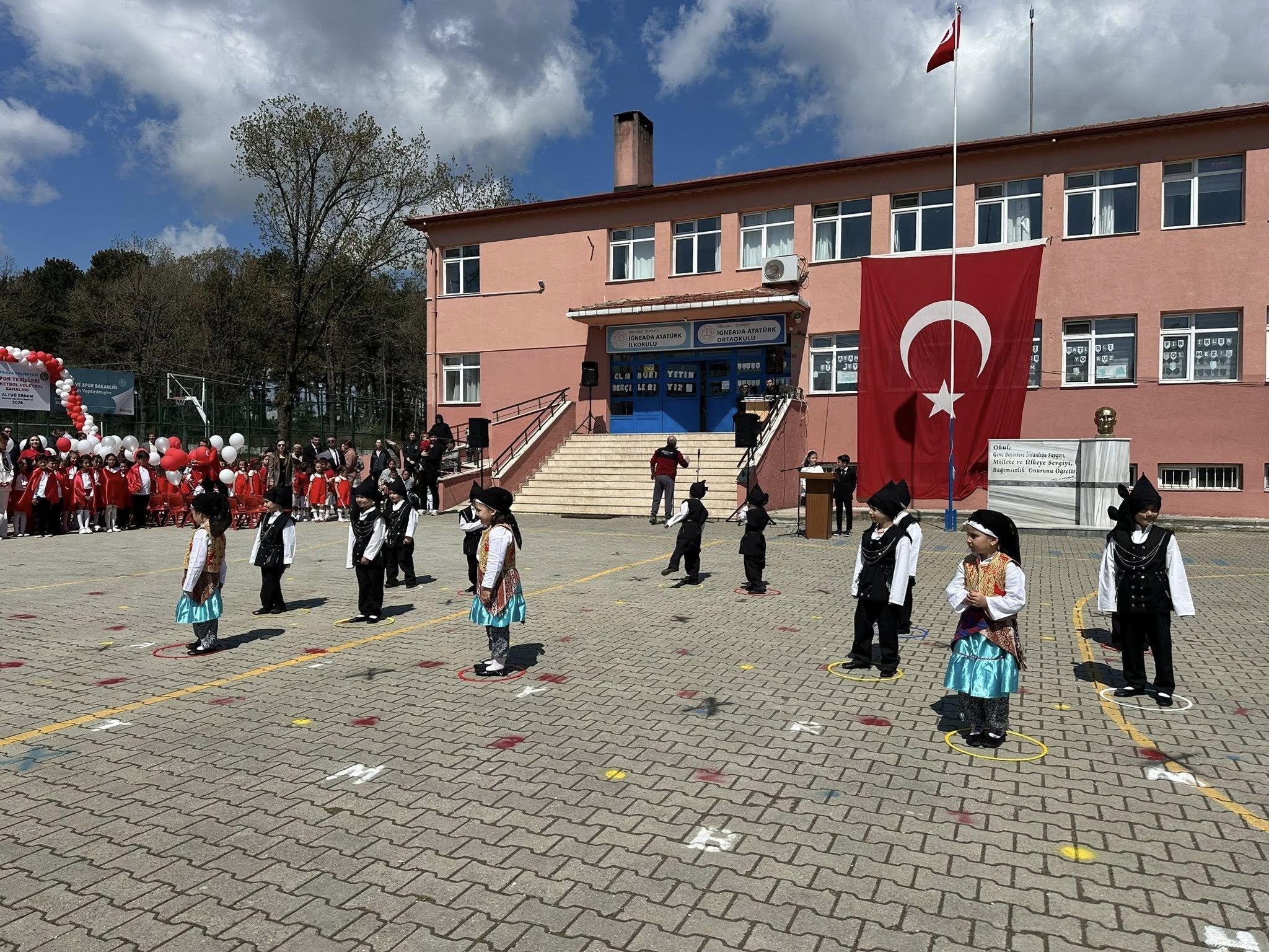 677002203 10163538948829331 1835330868854605080 N