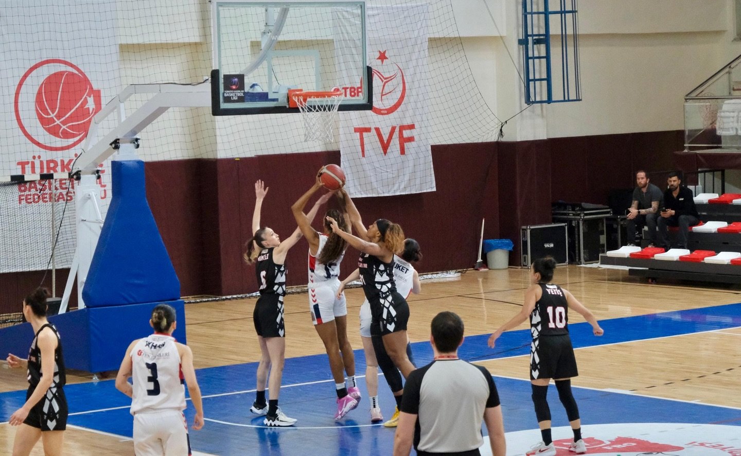 679993361 18579778492020172 8349039400373859339 N