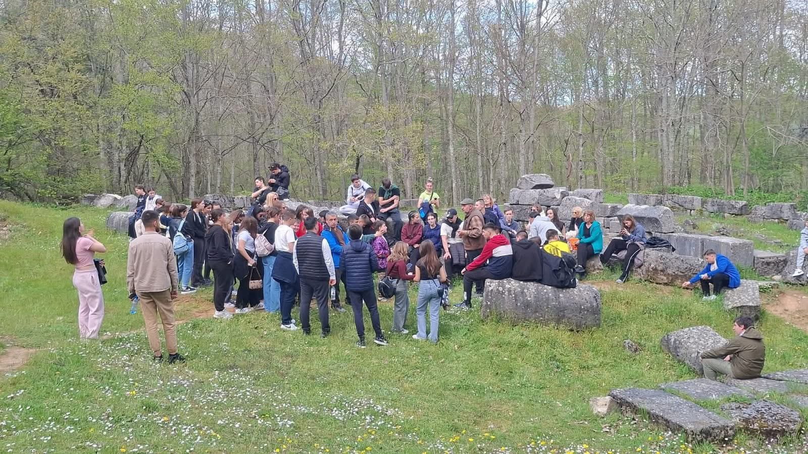 682464721 1250183573948921 4640844444896569638 N