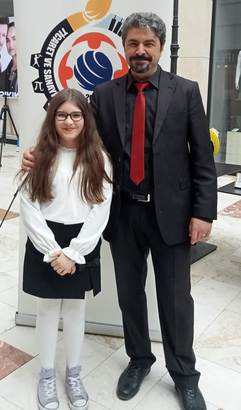 Aef61Cde Cfd1 4E89 Bf2D F83D1196313B