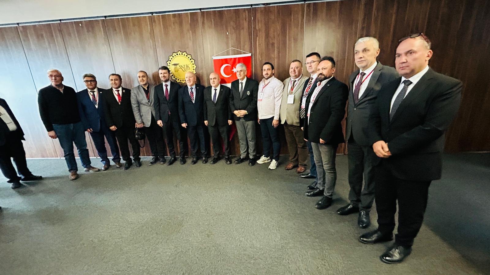 B3825180 5Fda 447C 9F22 642A935C62Be