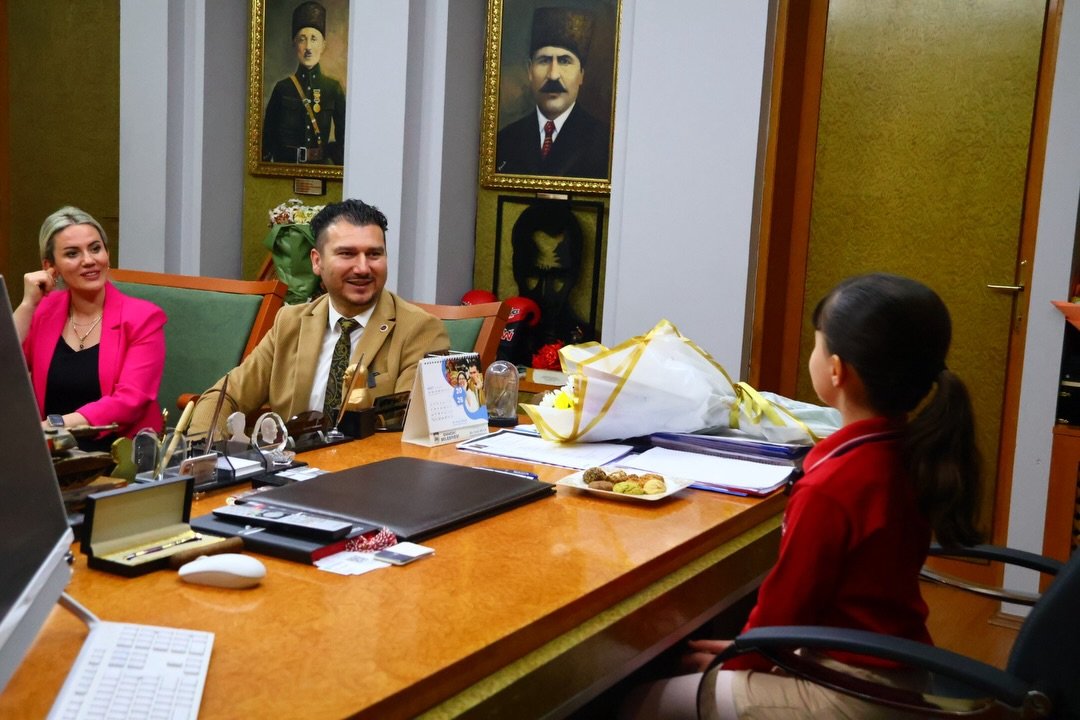 Gazi Mustafa Kemal Atatürk’ün Tüm Dünya Çocuklarına Armağan Ettiği 23 Nisan Ulusal Egemenlik Ve (4)