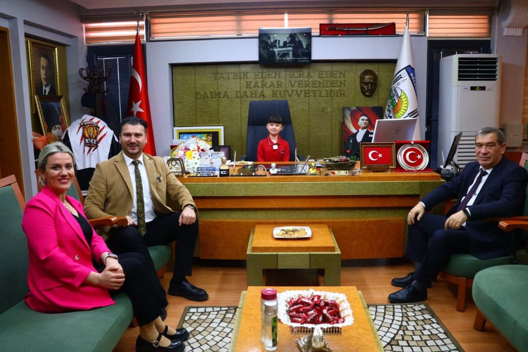 Gazi Mustafa Kemal Atatürk’ün Tüm Dünya Çocuklarına Armağan Ettiği 23 Nisan Ulusal Egemenlik Ve